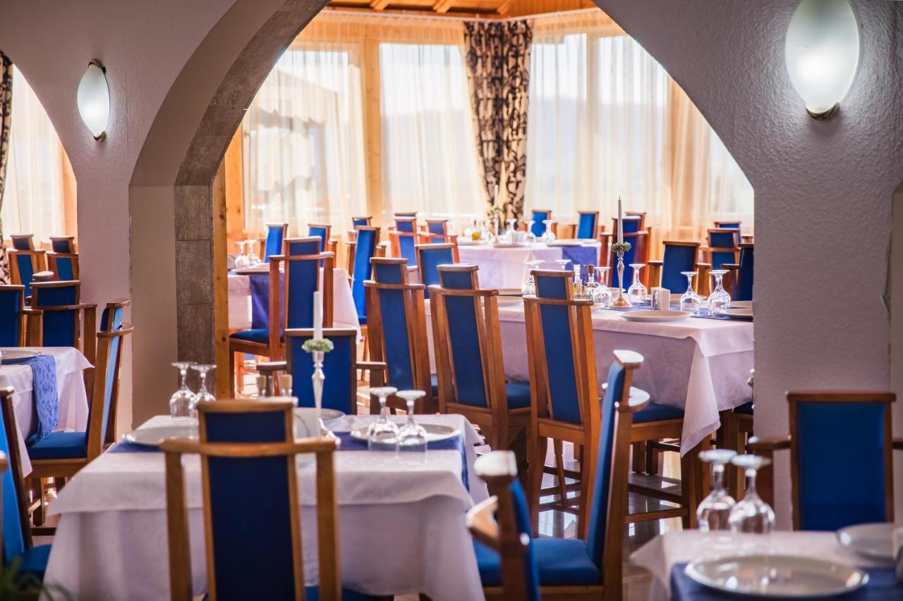 Hotel Europa Kokeltal Albeşti Eksteriør bilde